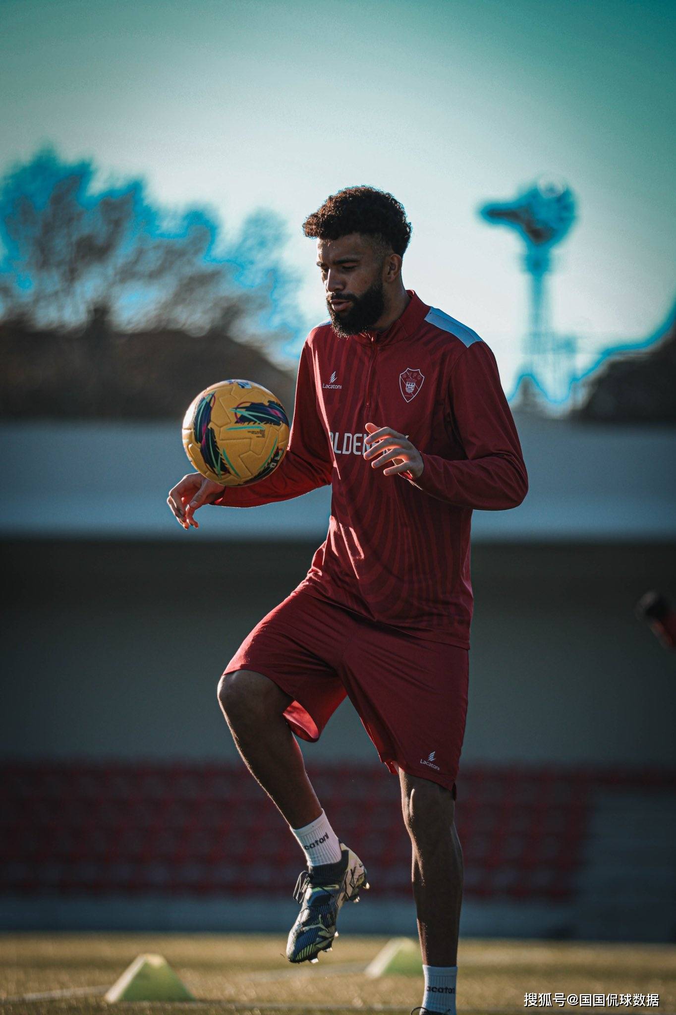 关于转会期葡超传出新动向，阿斯顿维拉止住颓势，管理层表态——震撼外界，身体对抗强度拉满的信息-开云登录